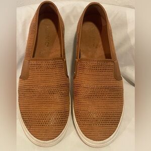 Vionic Vinny Chestnut Brown Textured Slip In Sneakers